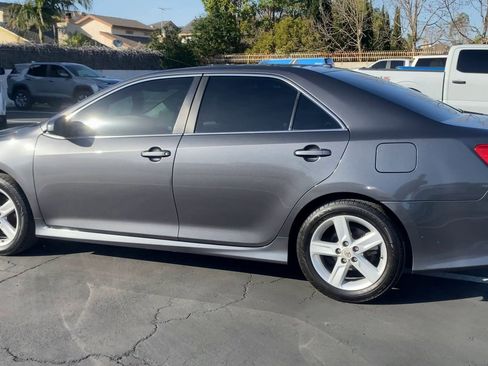 Used 2012 Toyota Camry LE image 10