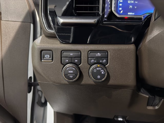 Used 2024 Chevrolet Silverado 2500 LT AWD/4WD image 24