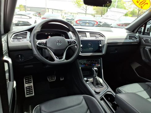 Used 2024 Volkswagen Tiguan SEL R-Line AWD/4WD image 6
