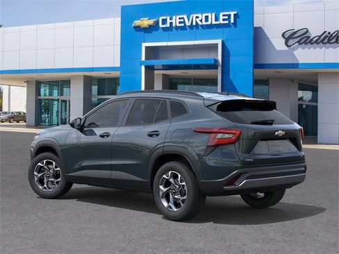 New 2026 Chevrolet Trax LT image 5