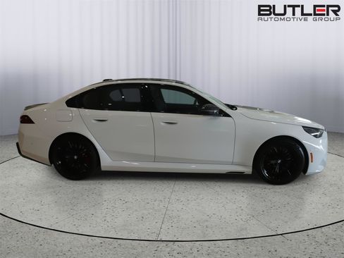 Used 2026 BMW M5 w/ Carbon Package AWD/4WD image 3