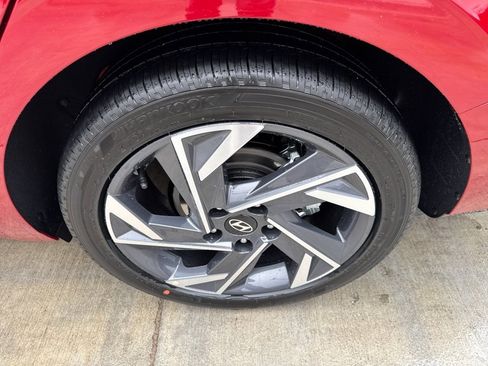 New 2026 Hyundai Elantra Limited image 20