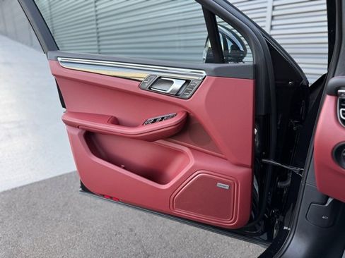 New 2025 Porsche Macan S image 14