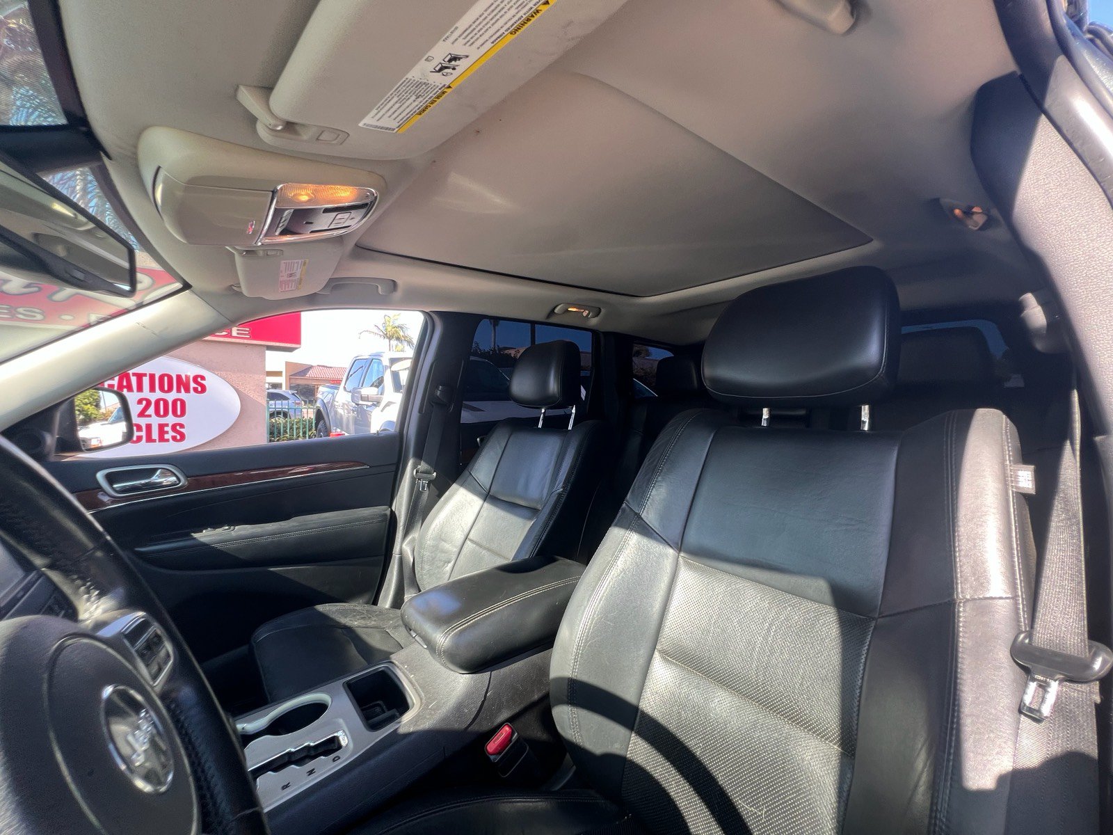 Used 2013 Jeep Grand Cherokee Limited w/ Luxury Group II RWD image 9