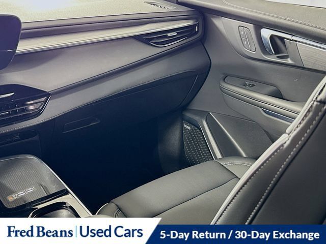Used 2025 Buick Enclave Preferred FWD image 30