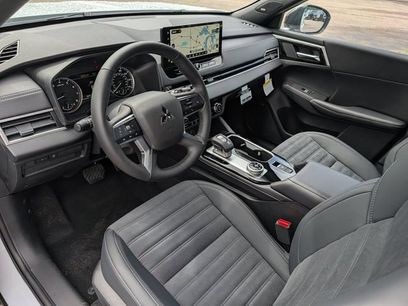 New 2026 Mitsubishi Outlander LE