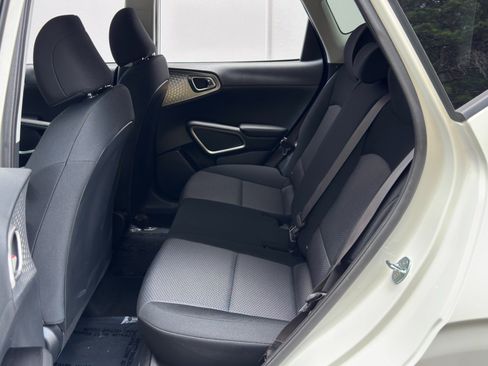Used 2025 Kia Soul S FWD image 37