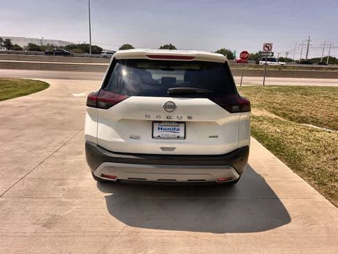 Used 2023 Nissan Rogue S AWD/4WD image 6