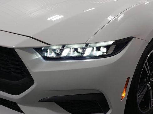 Used 2024 Ford Mustang Coupe image 30