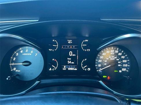 Used 2018 Toyota Sequoia SR5 image 30