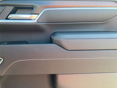 New 2026 GMC Sierra 2500 Denali w/ Denali Reserve Package image 14