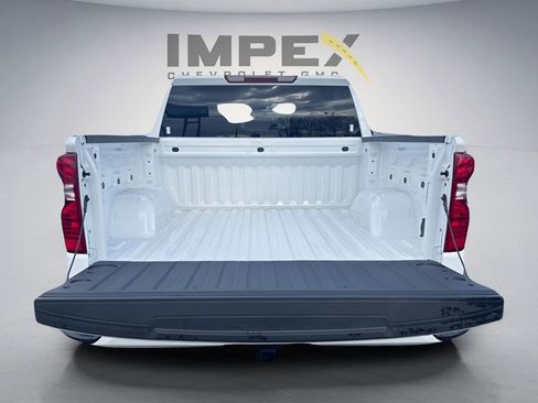 Used 2026 Chevrolet Silverado 1500 Custom RWD image 9
