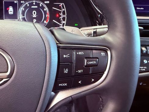 Certified 2023 Lexus ES 350 w/ Premium Package image 21