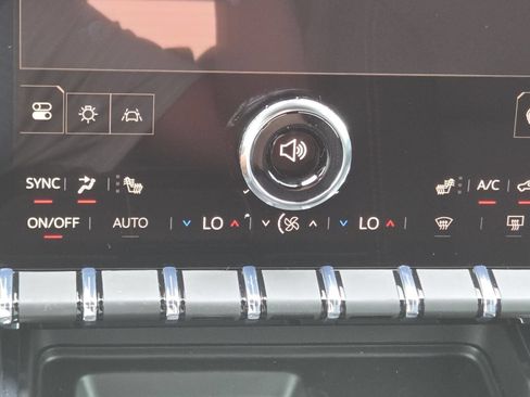 New 2026 GMC Acadia Elevation w/ Elevation Premium Package FWD image 34