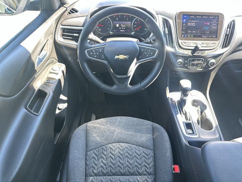 Used 2022 Chevrolet Equinox LT FWD image 17