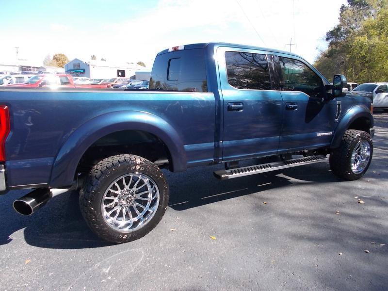 Used 2017 Ford F250 Lariat w/ Lariat Ultimate Package AWD/4WD image 13