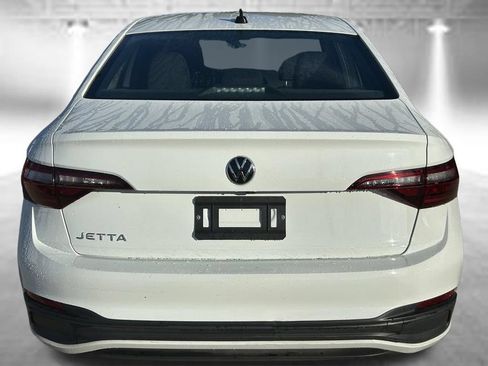 Used 2024 Volkswagen Jetta Sport FWD image 5