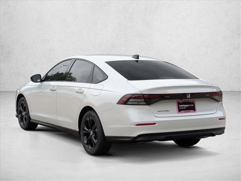 New 2025 Honda Accord SE image 9