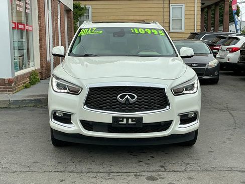 Used 2017 INFINITI QX60 Luxe w/ Deluxe Technology Package AWD/4WD image 2