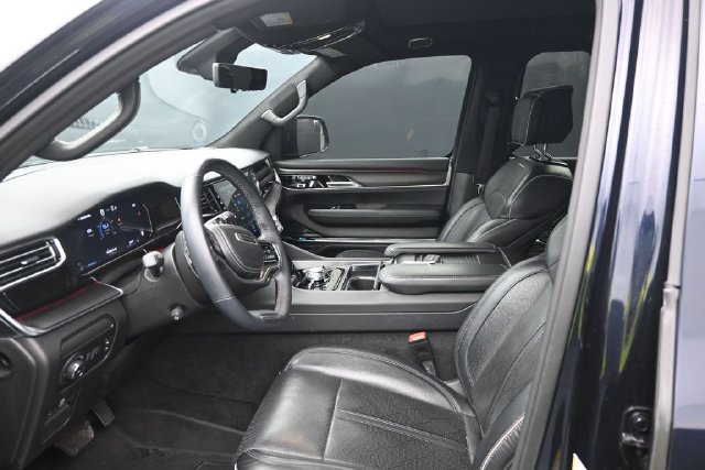 Used 2024 Jeep Grand Wagoneer L Series II w/ Quick Order Packagew 28T AWD/4WD image 15
