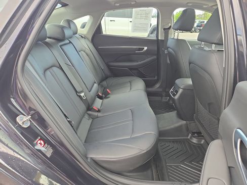 Used 2023 Hyundai Sonata Limited w/ Cargo Package FWD image 16
