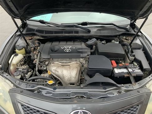 Used 2010 Toyota Camry image 9