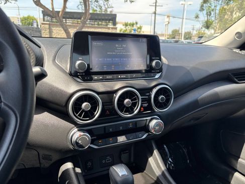 Used 2025 Nissan Sentra S FWD image 16