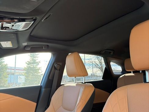 Used 2023 Lexus RX 350 Premium image 11