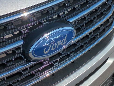 Used 2023 Ford Explorer XLT w/ Equipment Group 202A image 29