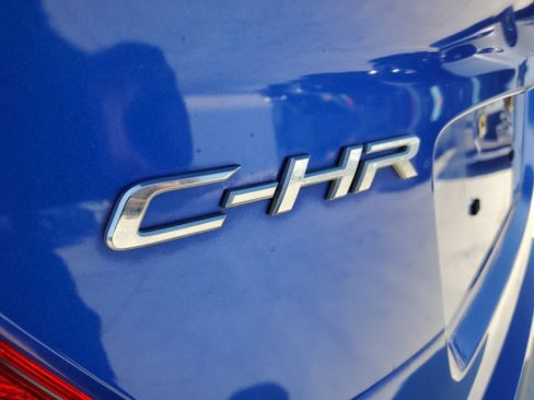 Used 2019 Toyota C-HR XLE FWD image 11