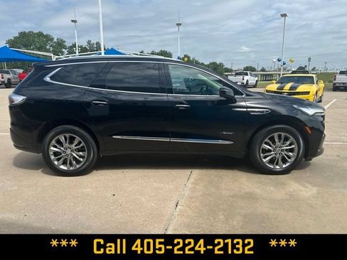 Used 2023 Buick Enclave Avenir AWD/4WD image 13