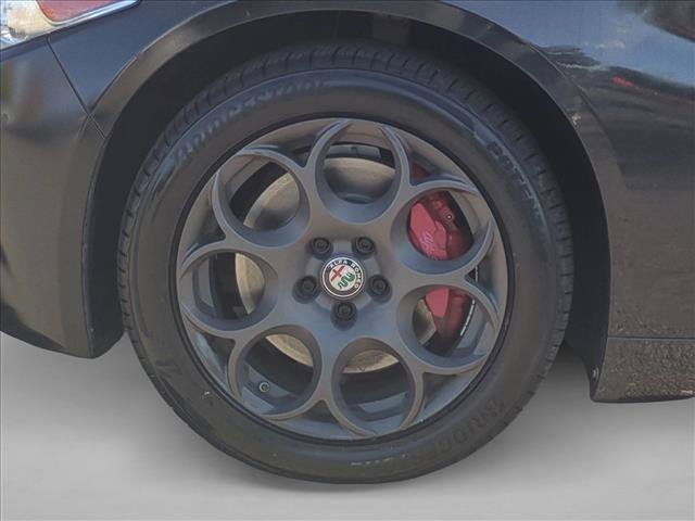 Used 2017 Alfa Romeo Giulia AWD image 25