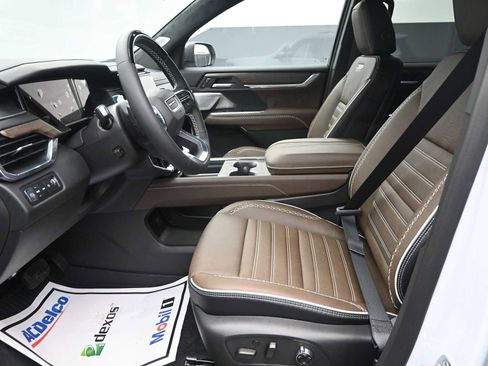 New 2026 GMC Acadia Denali Ultimate w/ LPO, Floor Liner Package image 10