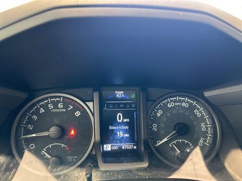 Used 2021 Toyota Tacoma 4x4 Double Cab image 12