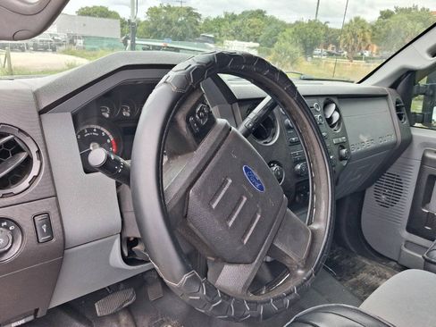 Used 2015 Ford F250 XL w/ Power Equipment Group RWD image 10