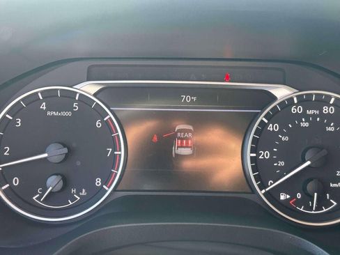 Used 2025 Nissan Rogue S AWD/4WD image 24