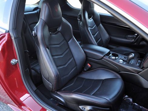 Used 2018 Maserati GranTurismo Sport image 39