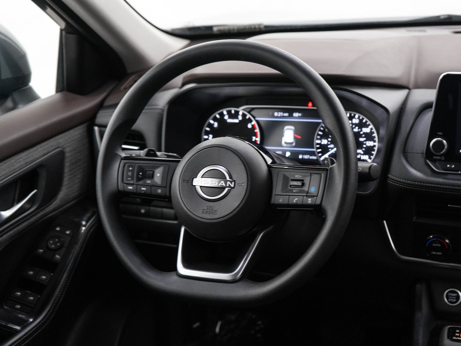 Used 2023 Nissan Rogue SV AWD/4WD image 15