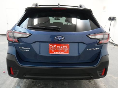 Used 2022 Subaru Outback Premium image 8