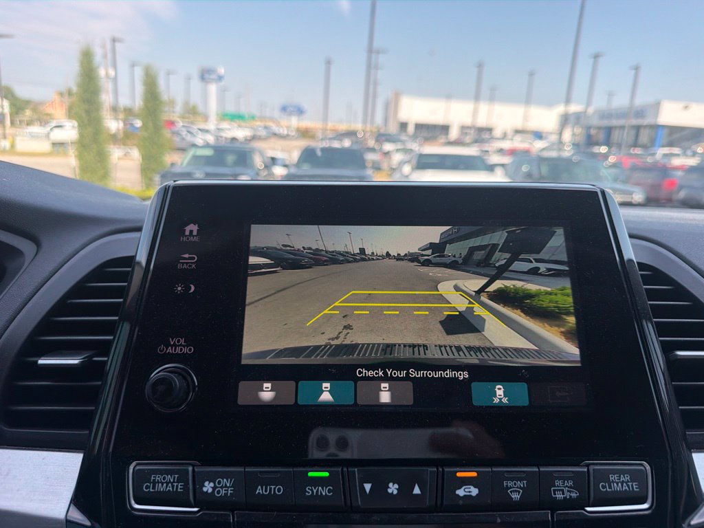 Used 2023 Honda Odyssey Touring image 18