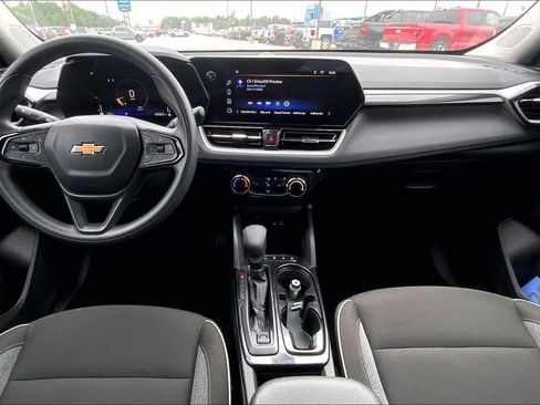 Used 2024 Chevrolet TrailBlazer LT FWD image 15