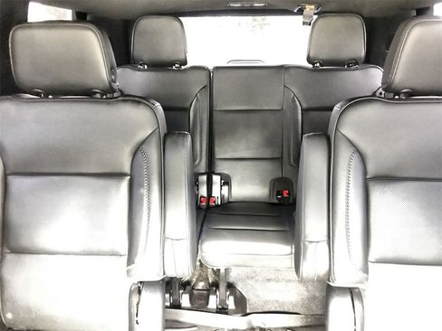 Used 2021 GMC Yukon Denali w/ Denali Premium Package image 24