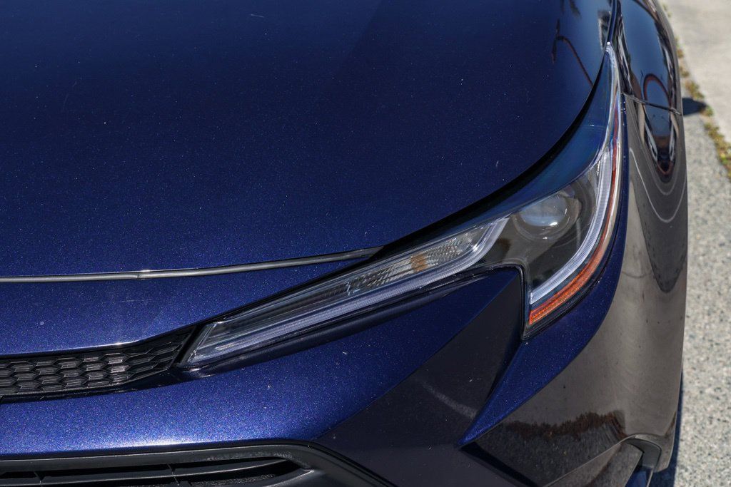 Used 2025 Toyota Corolla LE FWD image 11
