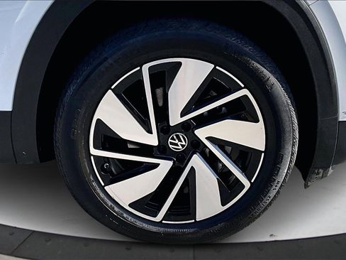 Used 2024 Volkswagen Atlas SE image 33