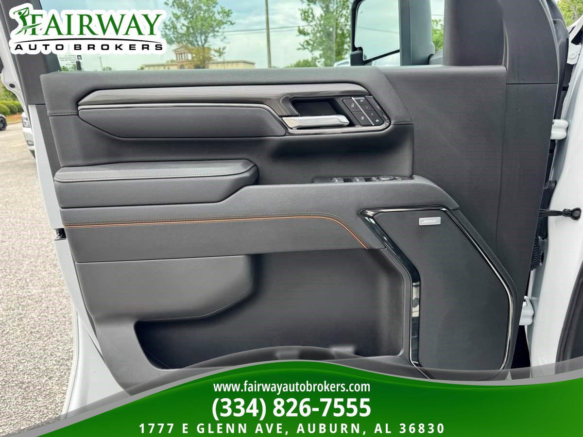 Used 2025 GMC Sierra 2500 AT4 w/ AT4 Premium Plus Package AWD/4WD image 26