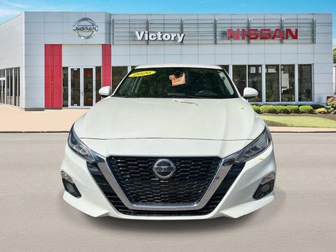 Certified 2020 Nissan Altima 2.0 Platinum FWD image 3