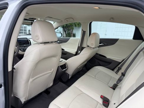 Used 2021 Chevrolet Malibu LT w/ Leather Package image 17