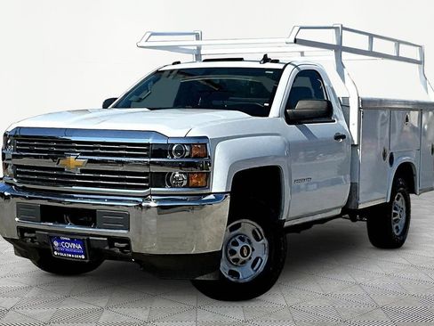 Used 2018 Chevrolet Silverado 2500 W/T w/ WT Convenience Package AWD/4WD image 3