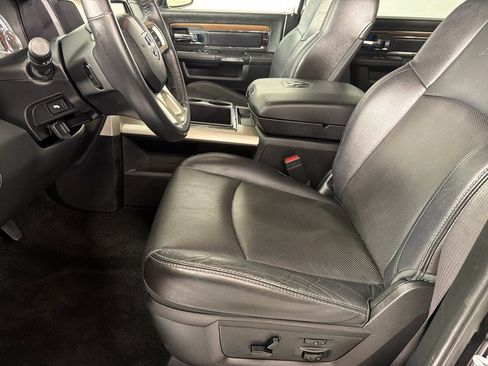 Used 2015 RAM 1500 Laramie w/ Convenience Group AWD/4WD image 10