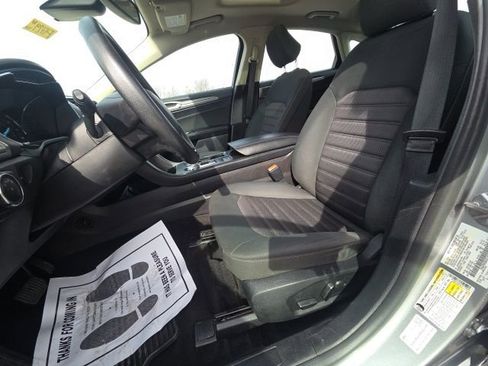 Used 2020 Ford Fusion SE image 23